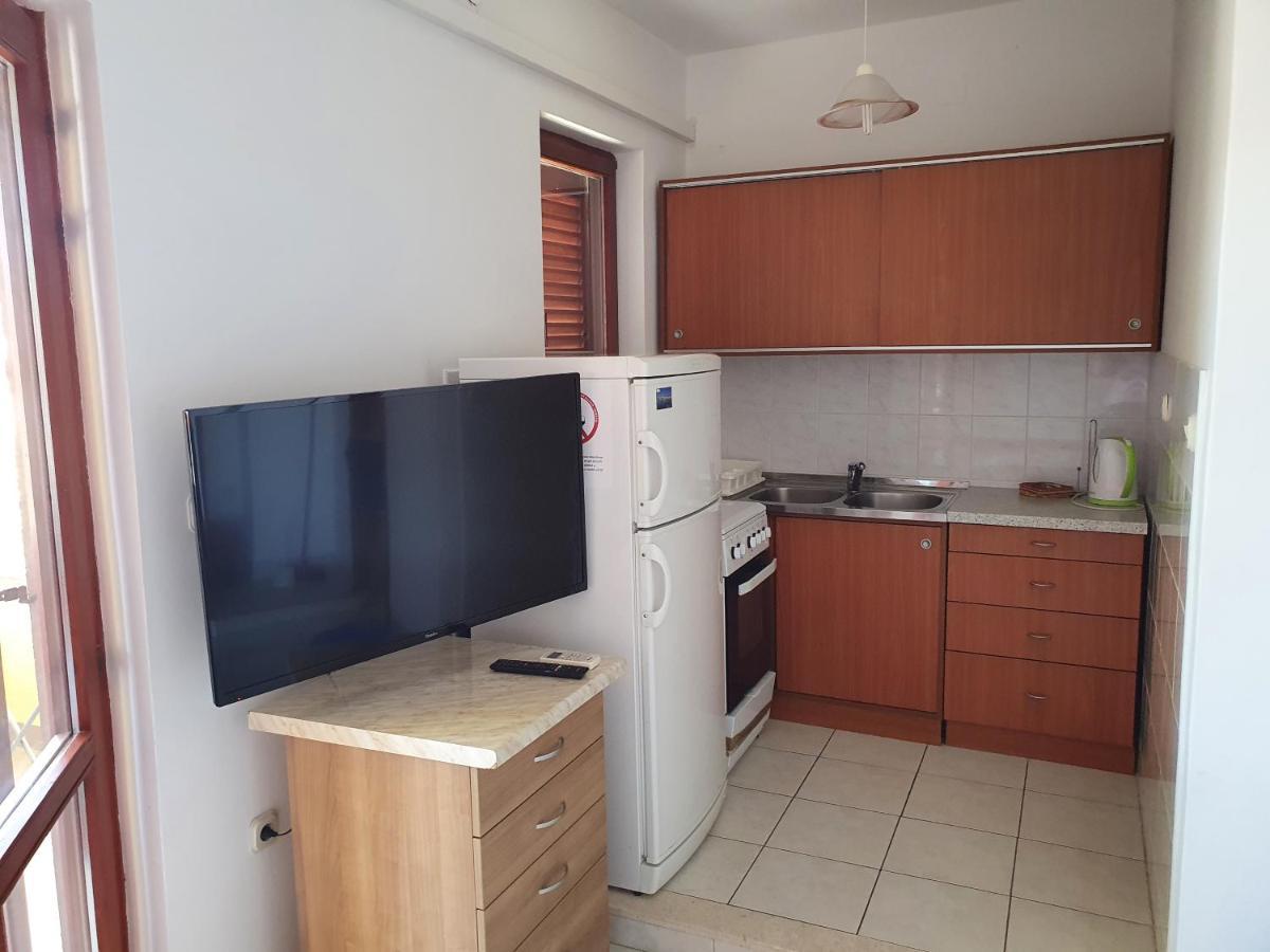 Apartments Viktor Rogoznica  Bagian luar foto