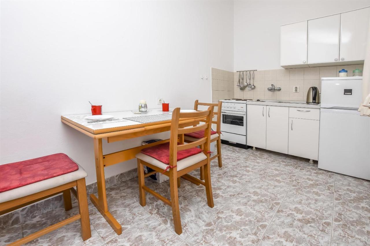 Apartments Viktor Rogoznica  Bagian luar foto