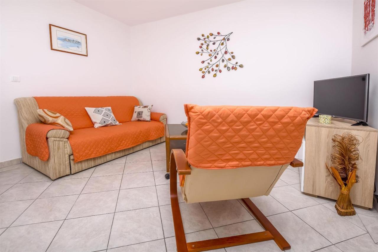Apartments Viktor Rogoznica  Bagian luar foto