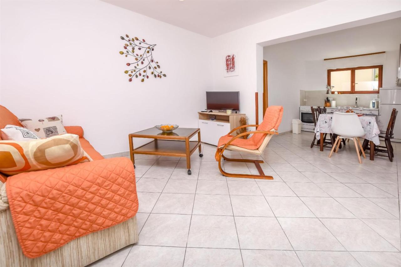 Apartments Viktor Rogoznica  Bagian luar foto