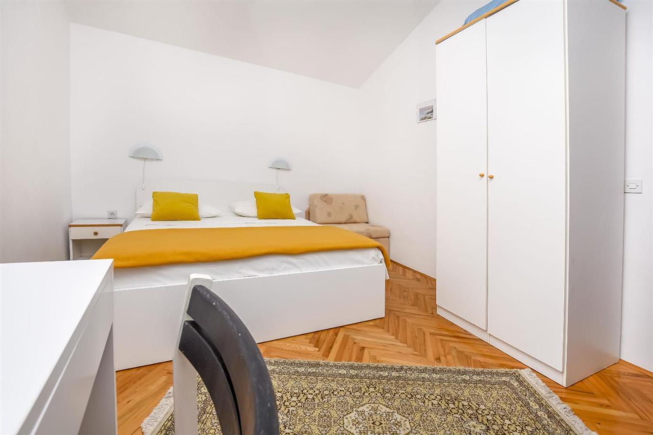 Apartments Viktor Rogoznica  Bagian luar foto
