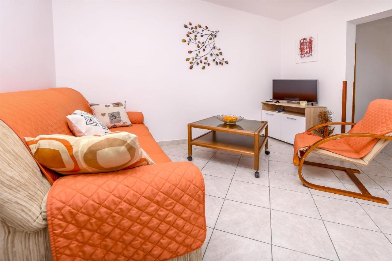 Apartments Viktor Rogoznica  Bagian luar foto