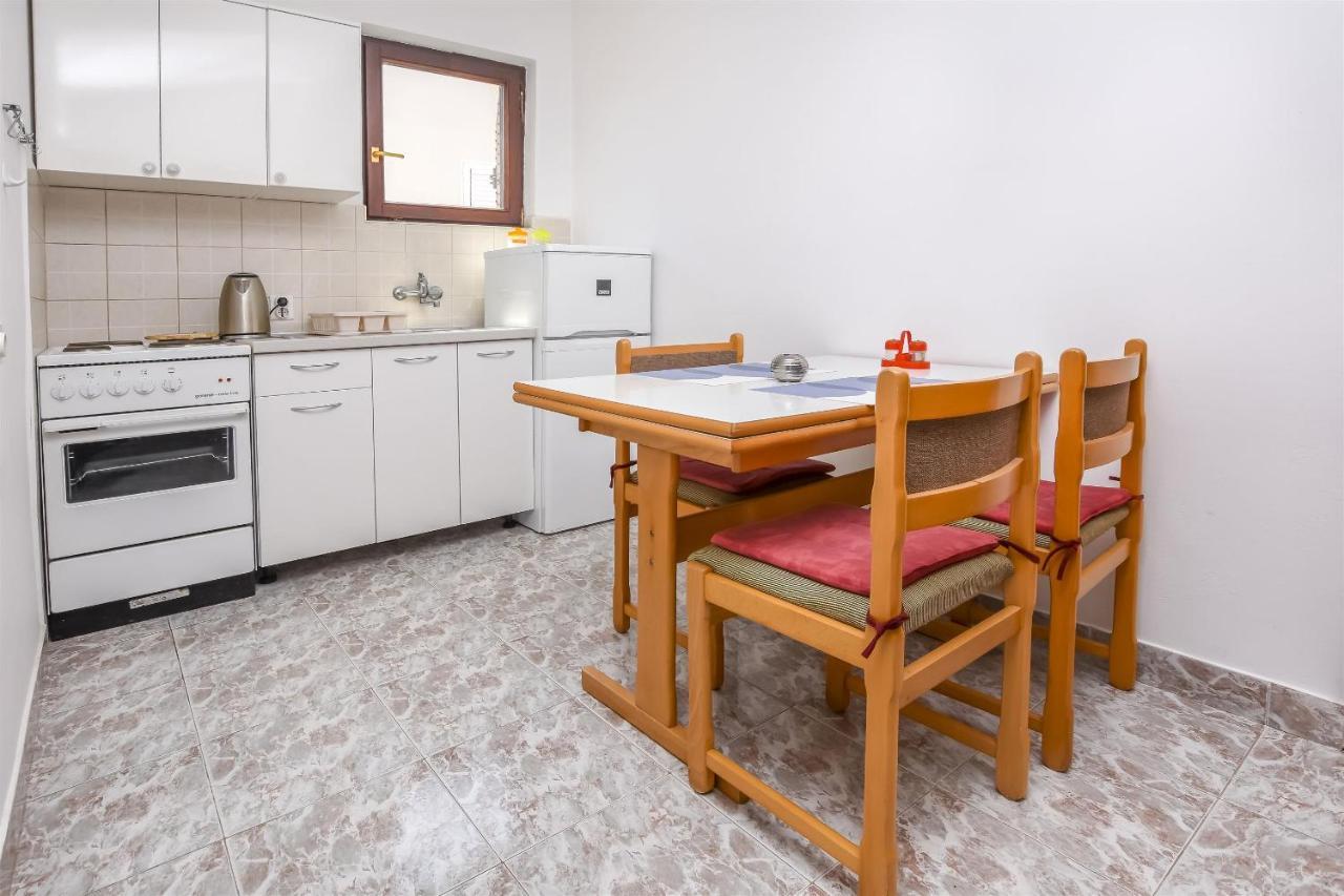 Apartments Viktor Rogoznica  Bagian luar foto