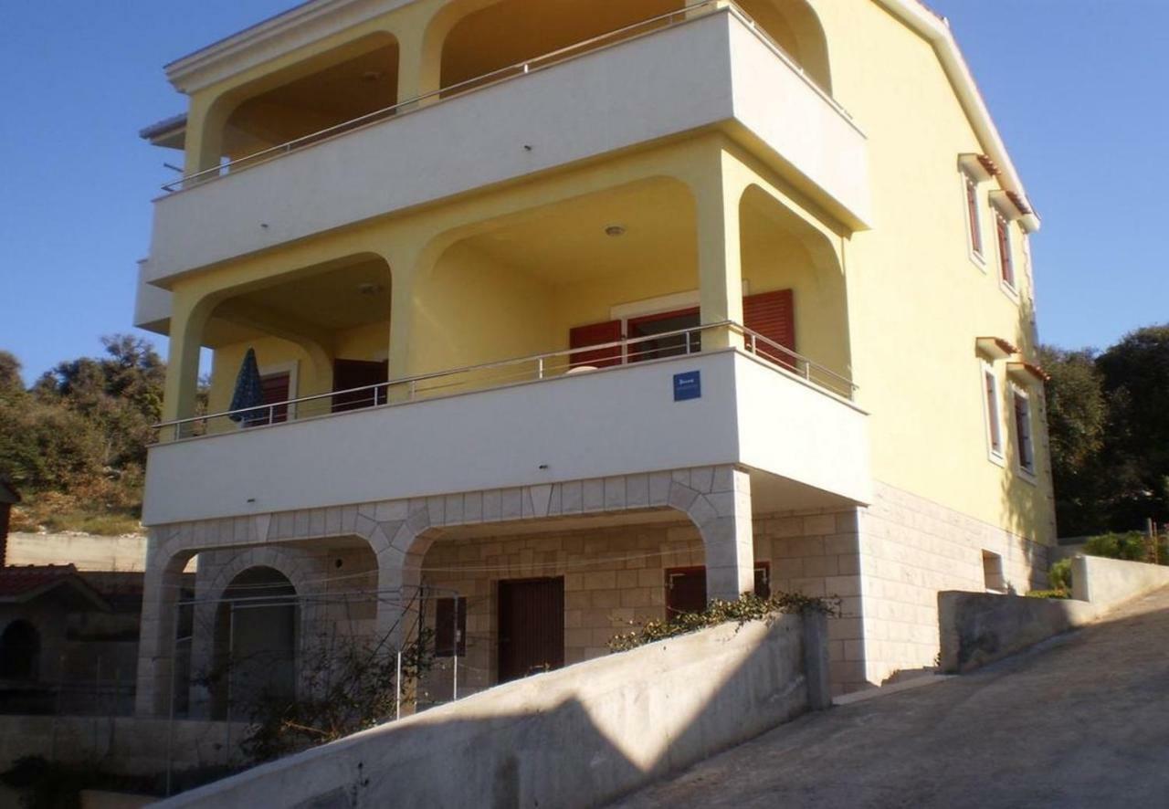 Apartments Viktor Rogoznica  Bagian luar foto